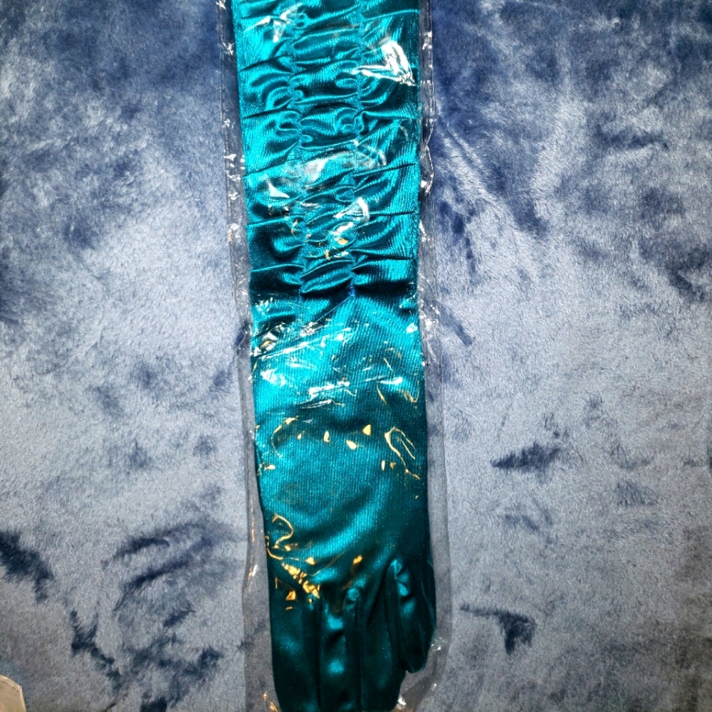 Teal Gloves
